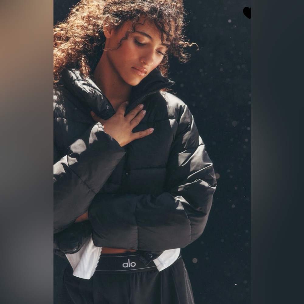 ALO Yoga NWT Gold Rush Puffer Jacket Full Zip, zipper pocket, very warm Black L - Picture 11 of 14
